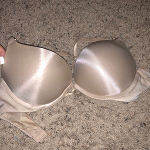 Victoria secret bombshell